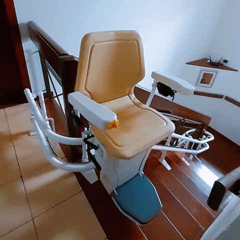 Bespoke Indoor HD Curved Stairlift 160 KG