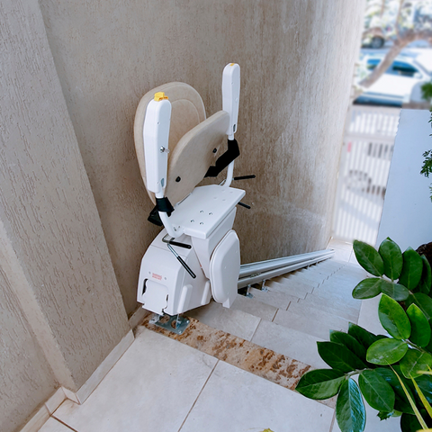 Bespoke Straight Outdoor Stairlift