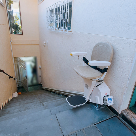 Bespoke Straight Outdoor Stairlift